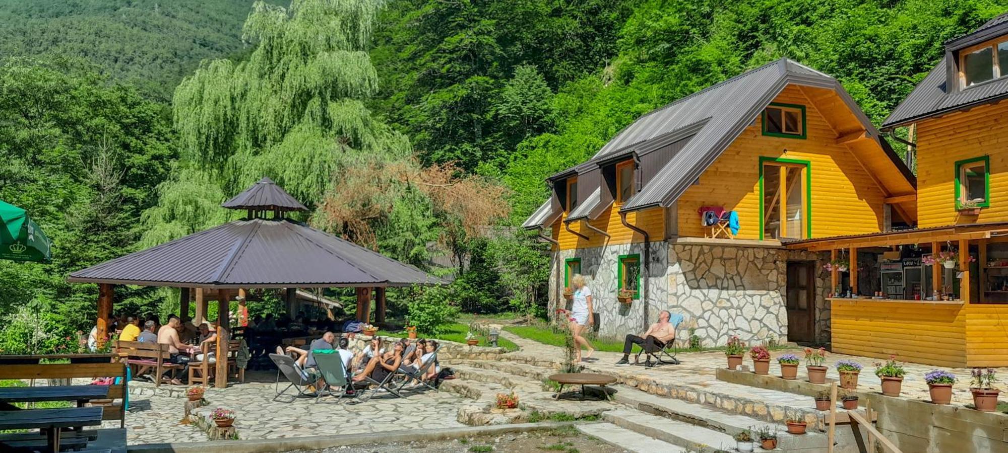 Rafting Camp Encijan Otel Foca Dış mekan fotoğraf